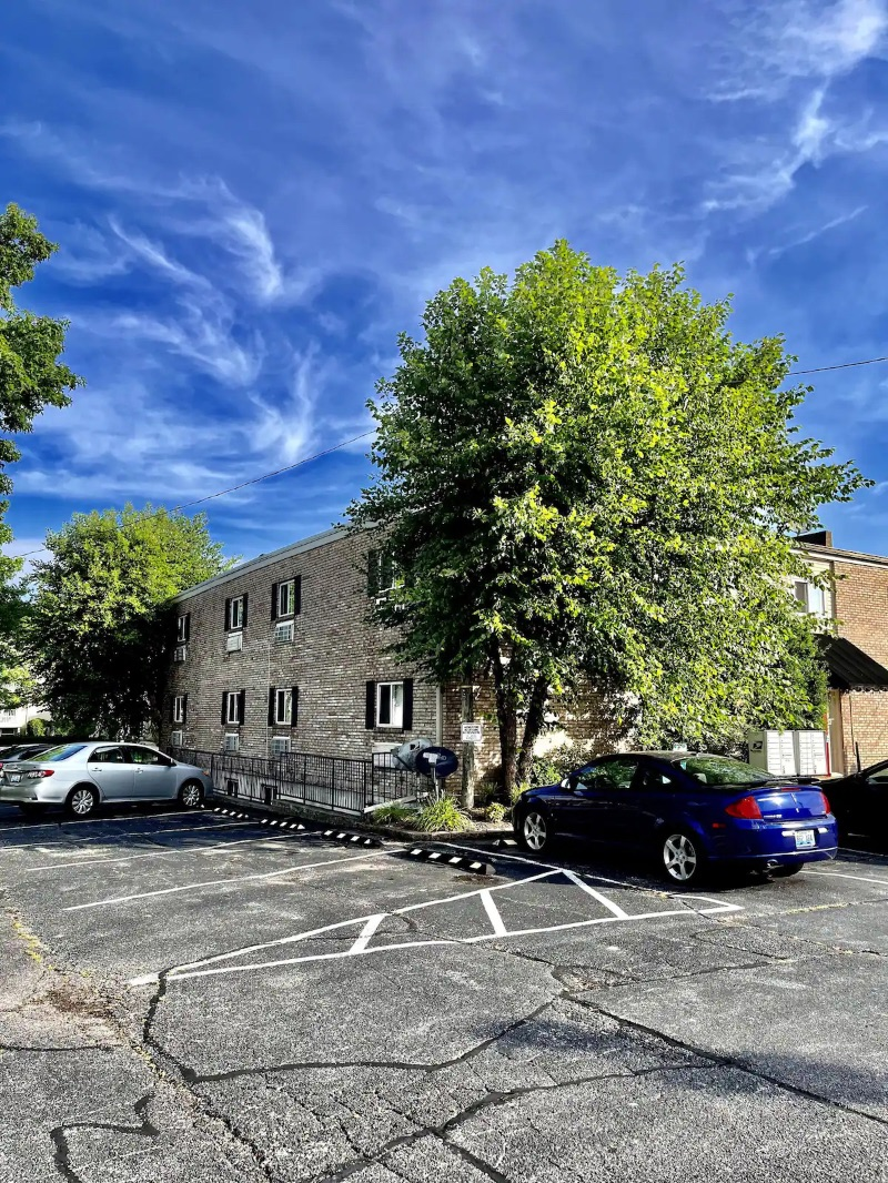 164 Lakeshore Drive - 3