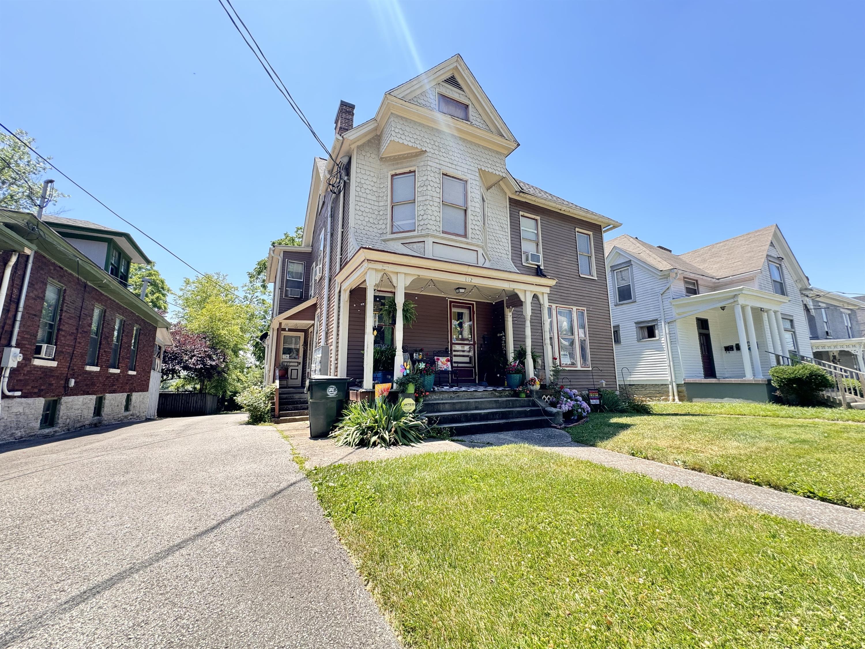 812 West Maxwell Street