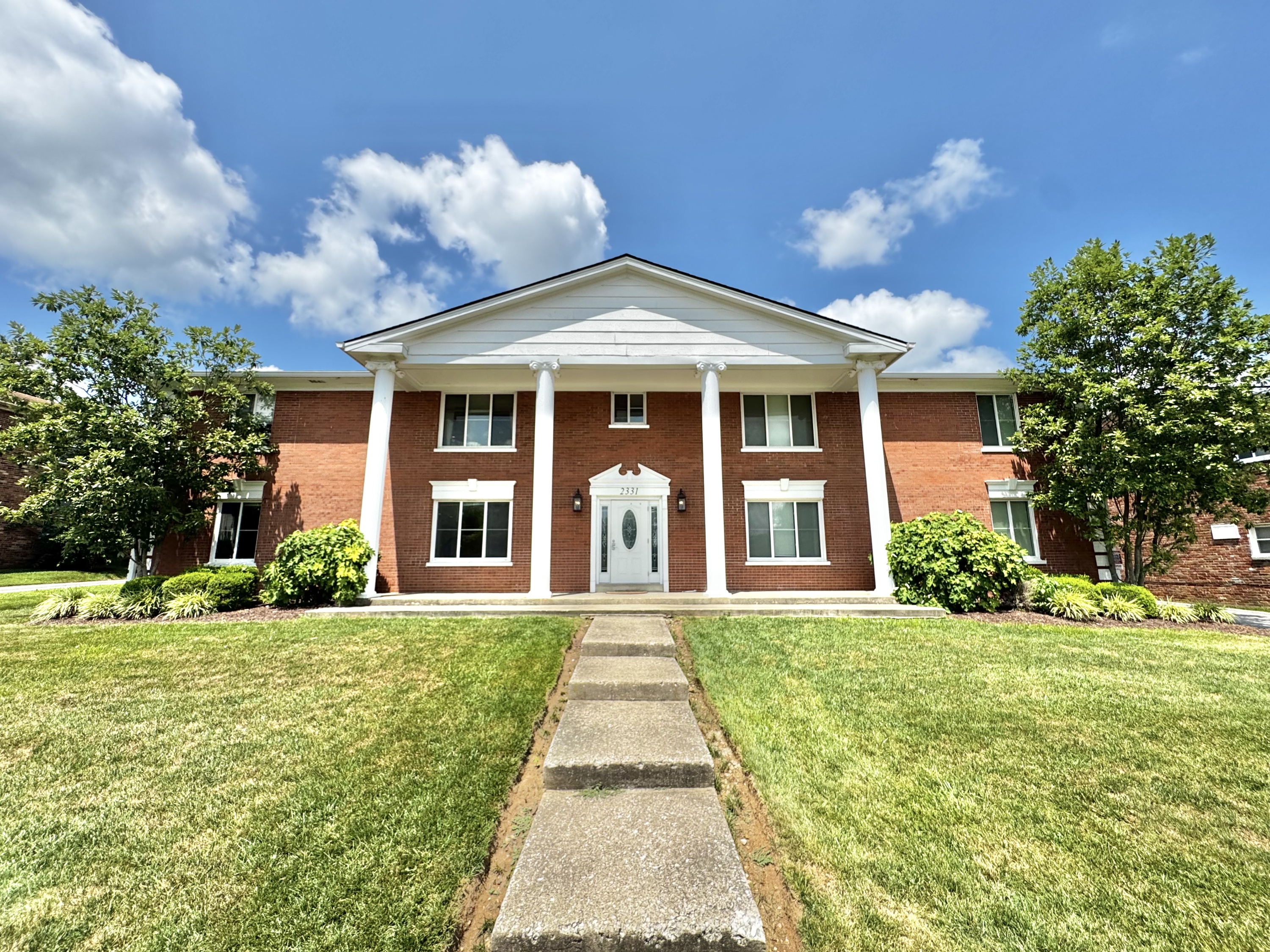 2323 Harrodsburg Road