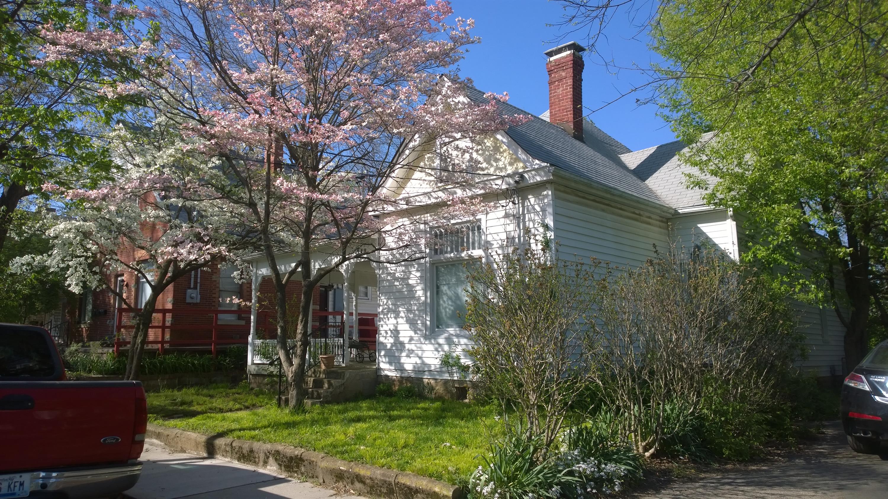 349 South Broadway Park