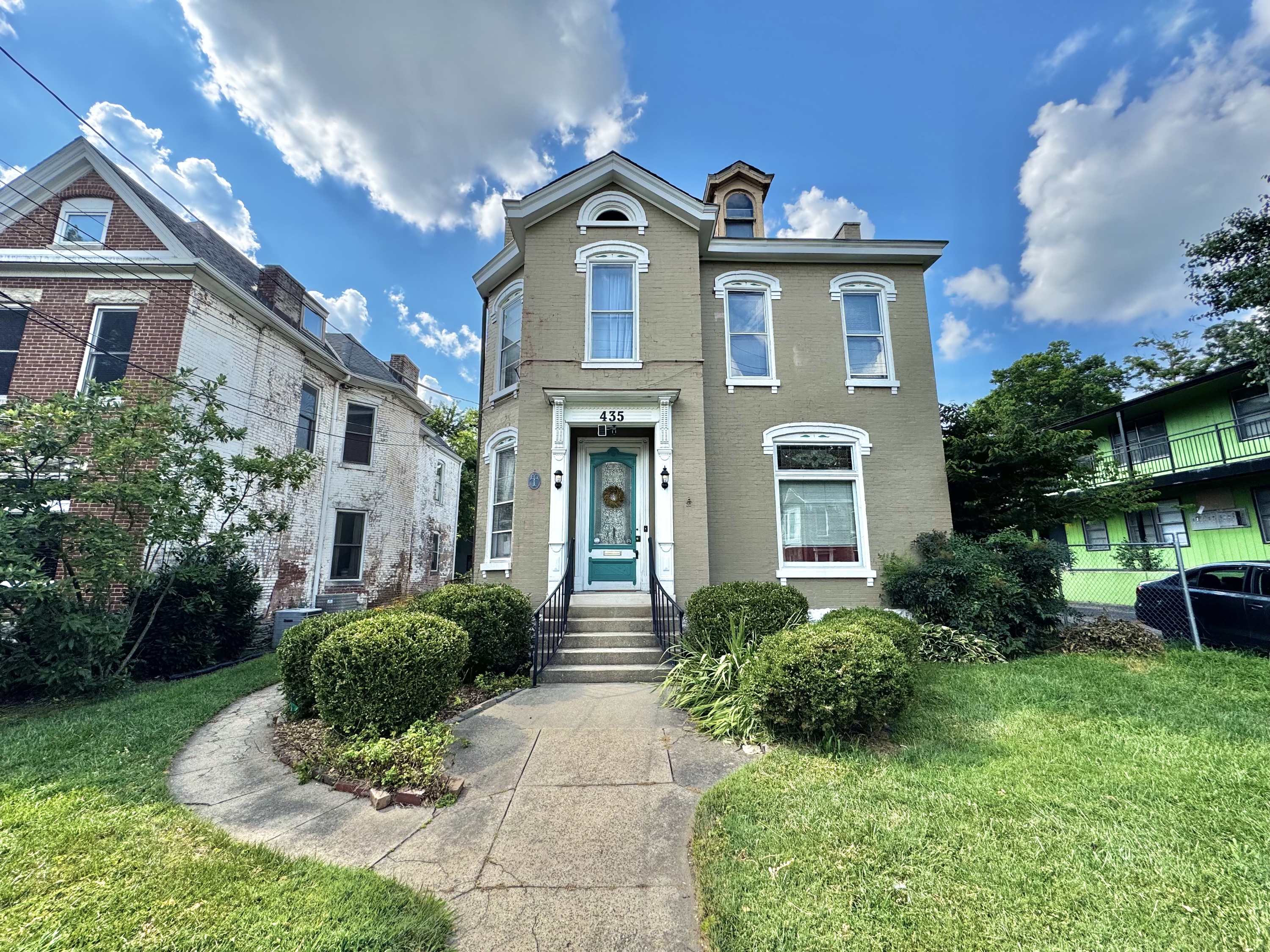 435 North Limestone